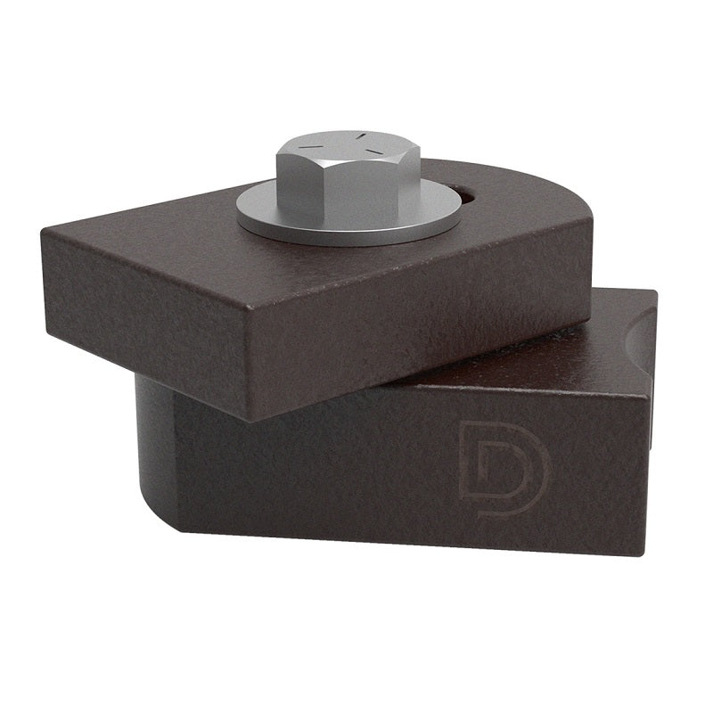 D&D Technologies virinami vyriai.